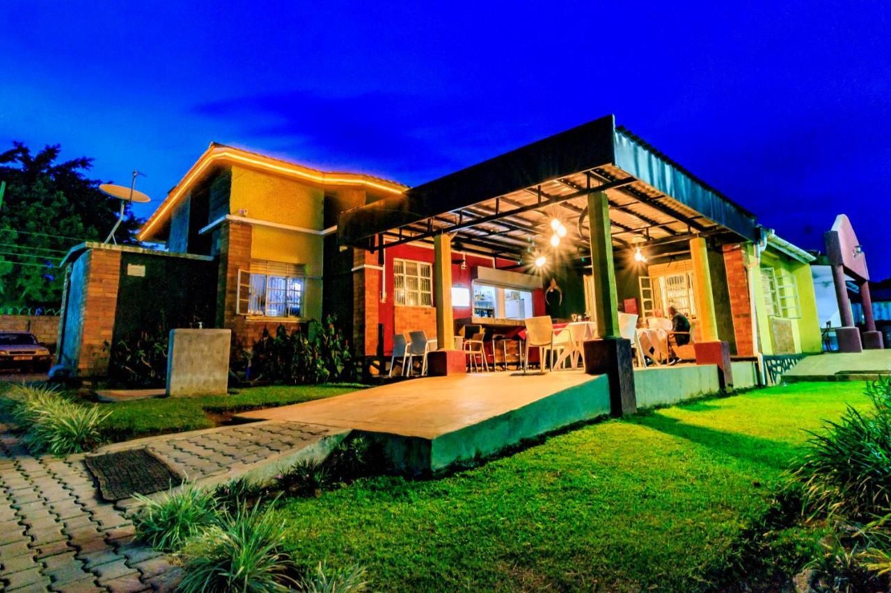 Frontiers Hotel Entebbe Exterior foto
